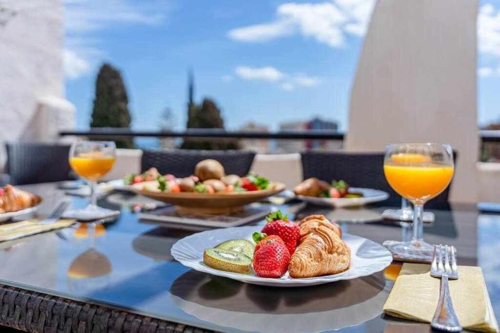 797 Hr - Pueblo Evita- Andalusian Apartment With Terrace. เบนัลมาเดนา ภายนอก รูปภาพ