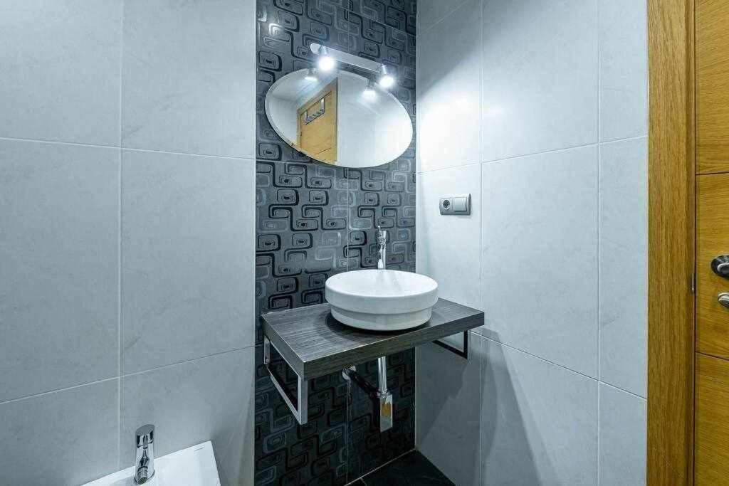 797 Hr - Pueblo Evita- Andalusian Apartment With Terrace. เบนัลมาเดนา ภายนอก รูปภาพ
