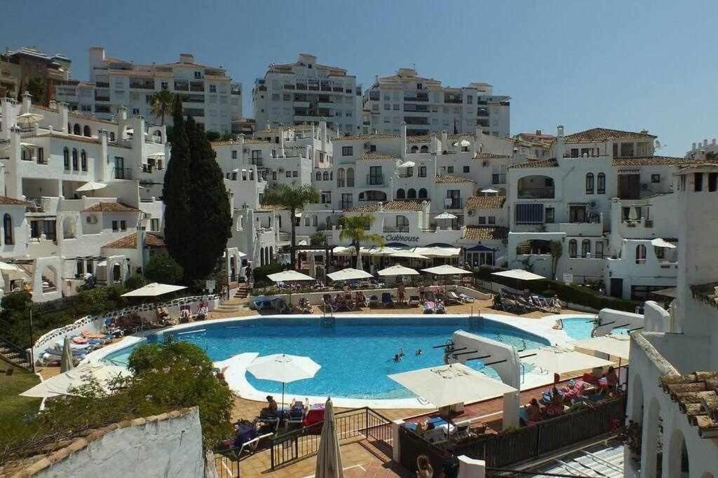 797 Hr - Pueblo Evita- Andalusian Apartment With Terrace. เบนัลมาเดนา ภายนอก รูปภาพ